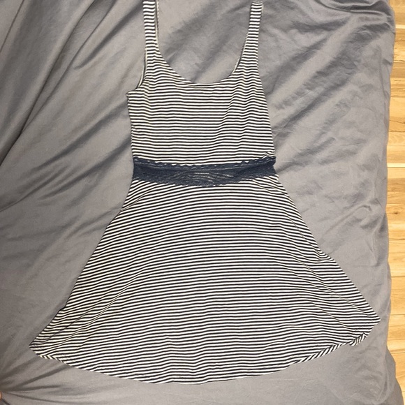 Abercrombie & Fitch Striped Dress with lace at waist - Picture 1 of 3